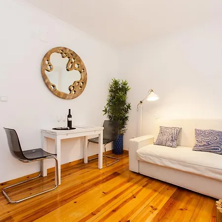 Travel Loft Castle ליסבון